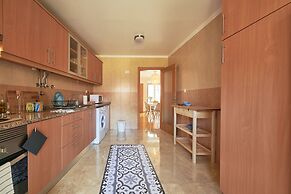 Renovated and Spacious Duplex Apartment With Patio, By TimeCooler
