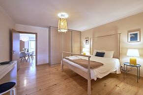 Renovated and Spacious Duplex Apartment With Patio, By TimeCooler