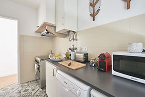 Belém Light Filled Apartment, By TimeCooler