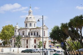 Belém Light Filled Apartment, By TimeCooler