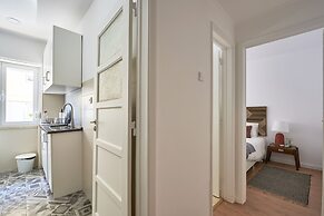 Belém Light Filled Apartment, By TimeCooler