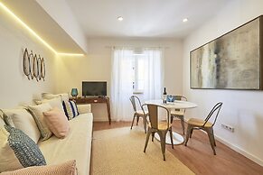 Belém Light Filled Apartment, By TimeCooler