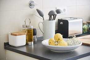 Belém Light Filled Apartment, By TimeCooler