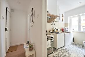 Belém Light Filled Apartment, By TimeCooler