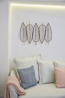 Belém Light Filled Apartment, By TimeCooler