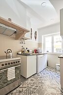 Belém Light Filled Apartment, By TimeCooler