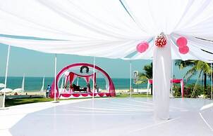 Marquis Beach Resort