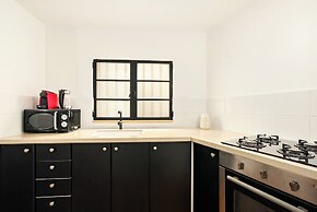 Modern-Rustic Haven in the City by Sea N Rent