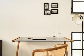 Modern-Rustic Haven in the City by Sea N Rent