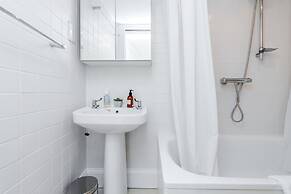 Distinctive apartment for 3 with mezz