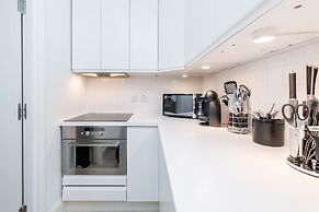 Distinctive apartment for 3 with mezz