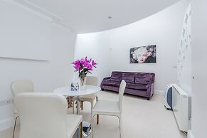 Distinctive apartment for 3 with mezz