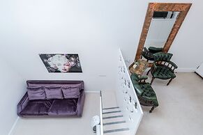 Distinctive apartment for 3 with mezz