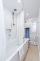 Distinctive apartment for 3 with mezz