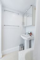 Distinctive apartment for 3 with mezz