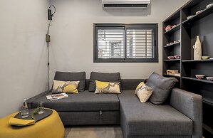 Sunny Studio Near the Beach by Sea N Rent