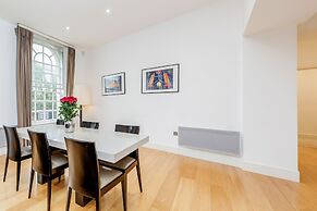 Stylish 3 Bed 3 bath in Kens High St