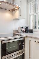 Stylish 3 Bed 3 bath in Kens High St