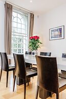 Stylish 3 Bed 3 bath in Kens High St