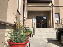 Apartment on Volzhskaya 32 Green Area 11