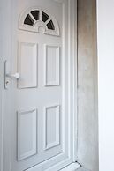 Kings Road Apartments