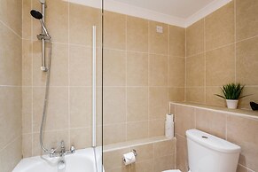 Kings Road Apartments