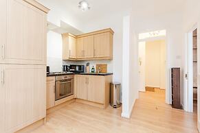 Kings Road Apartments