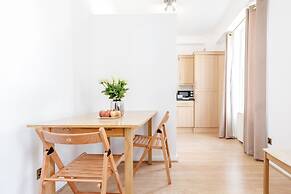 Kings Road Apartments