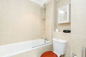 Kings Road Apartments