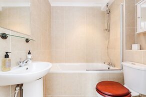 Kings Road Apartments