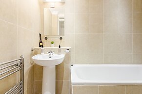 Kings Road Apartments