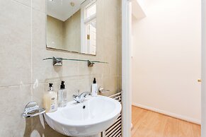 Kings Road Apartments