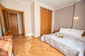 WINWINSTAY Old Town City Apartment