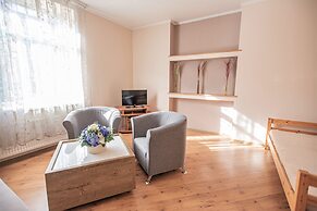 WINWINSTAY Old Town City Apartment