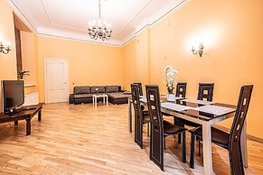 WINWINSTAY Art Nouveau Apartment