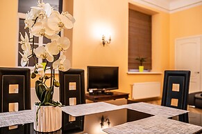 WINWINSTAY Art Nouveau Apartment