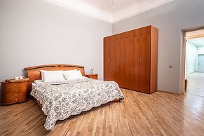 WINWINSTAY Art Nouveau Apartment