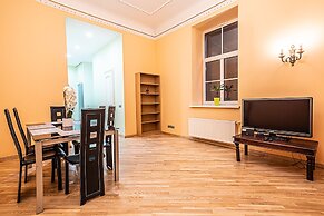 WINWINSTAY Art Nouveau Apartment