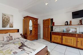 Kasteel Aan Zee Lady