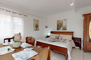 Kasteel Aan Zee Lady