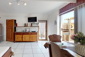 Kasteel Aan Zee Lady