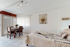 Kasteel Aan Zee Lady