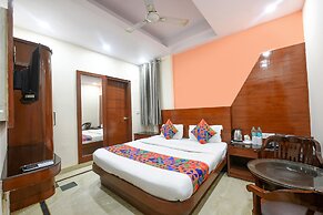 FabExpress Jaggi Palace