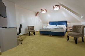 Golden Apartments