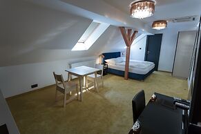 Golden Apartments
