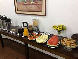 Palotina Palace Hotel