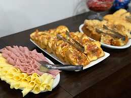 Palotina Palace Hotel