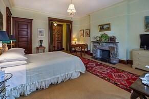 Suites in a Manhattan Mansion