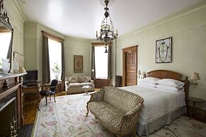 Suites in a Manhattan Mansion