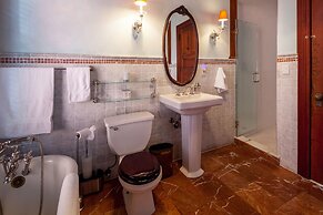 Suites in a Manhattan Mansion